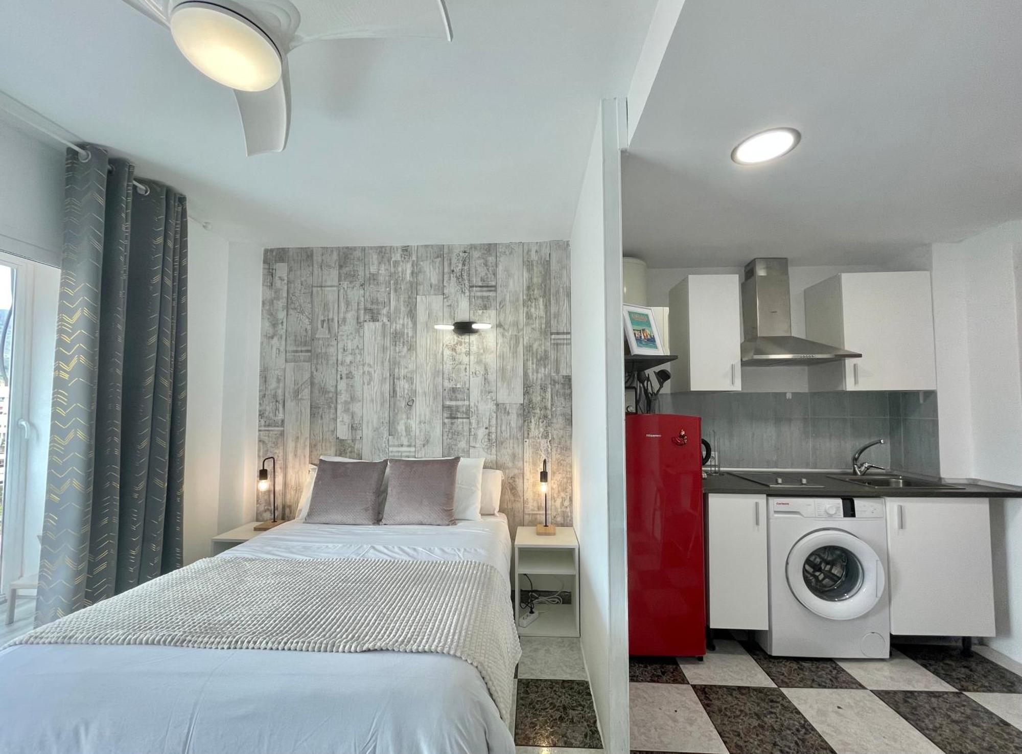 Lafrenchtouch - Coqueto Estudio Terraza Con Vistas Torremolinos Eksteriør bilde